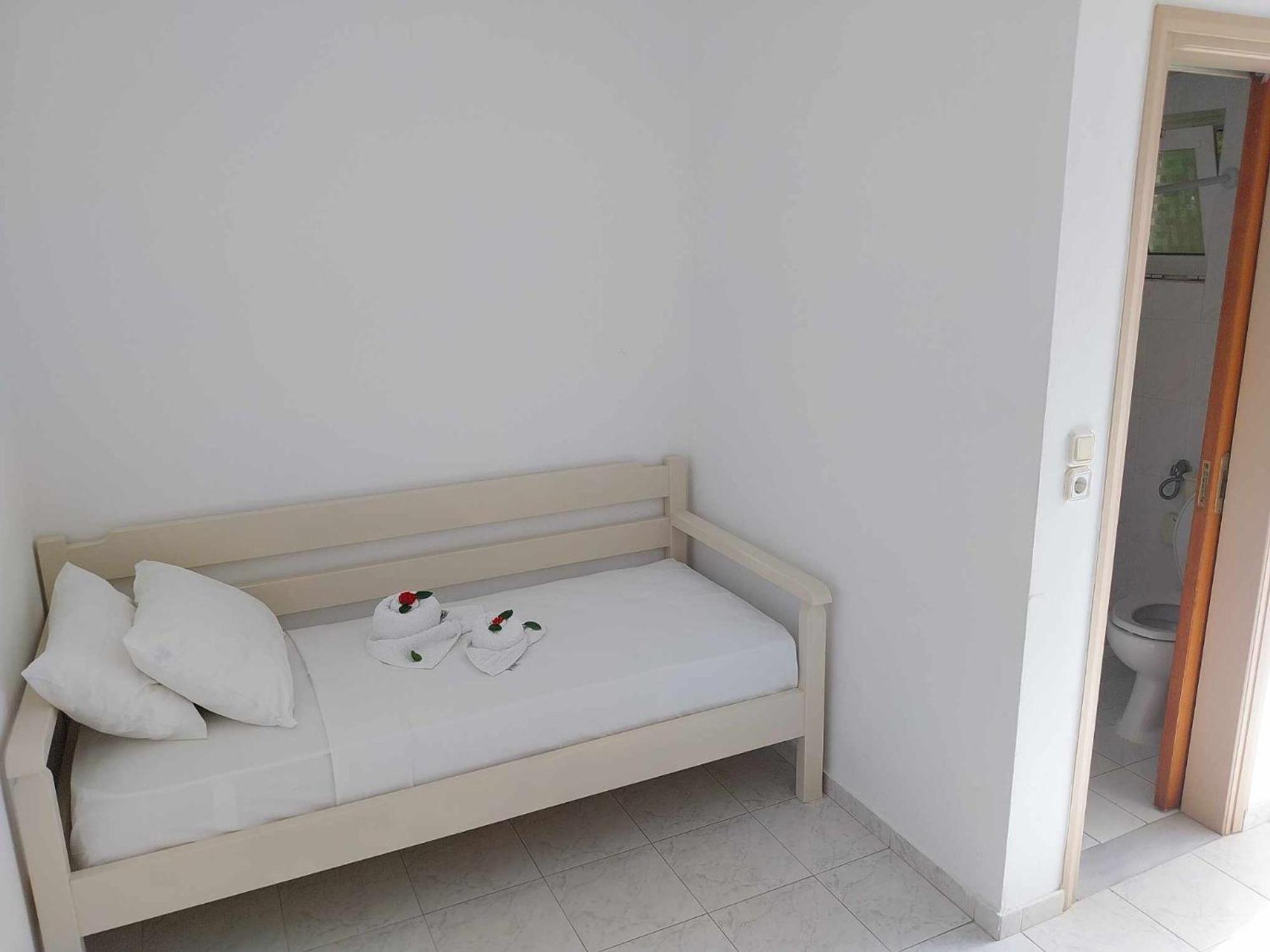 Litinas Apartments With Pool Agia Marina  Bagian luar foto