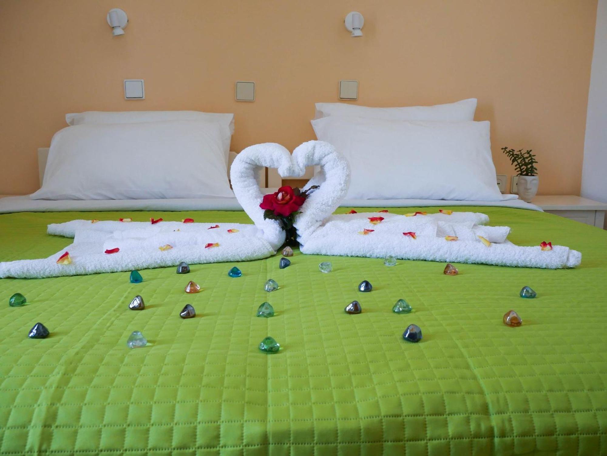 Litinas Apartments With Pool Agia Marina  Bagian luar foto