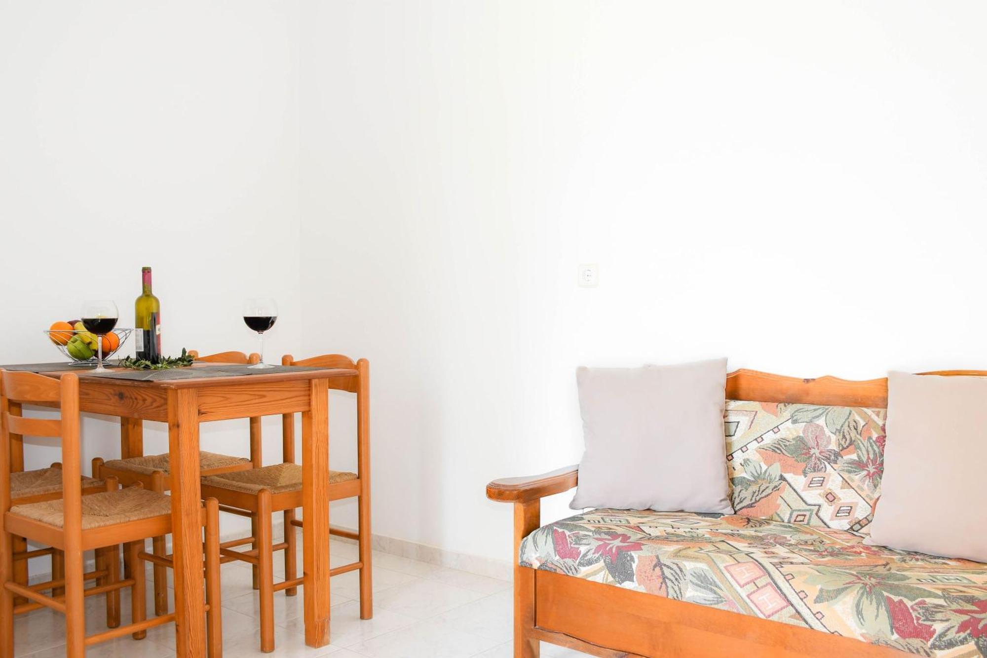 Litinas Apartments With Pool Agia Marina  Bagian luar foto