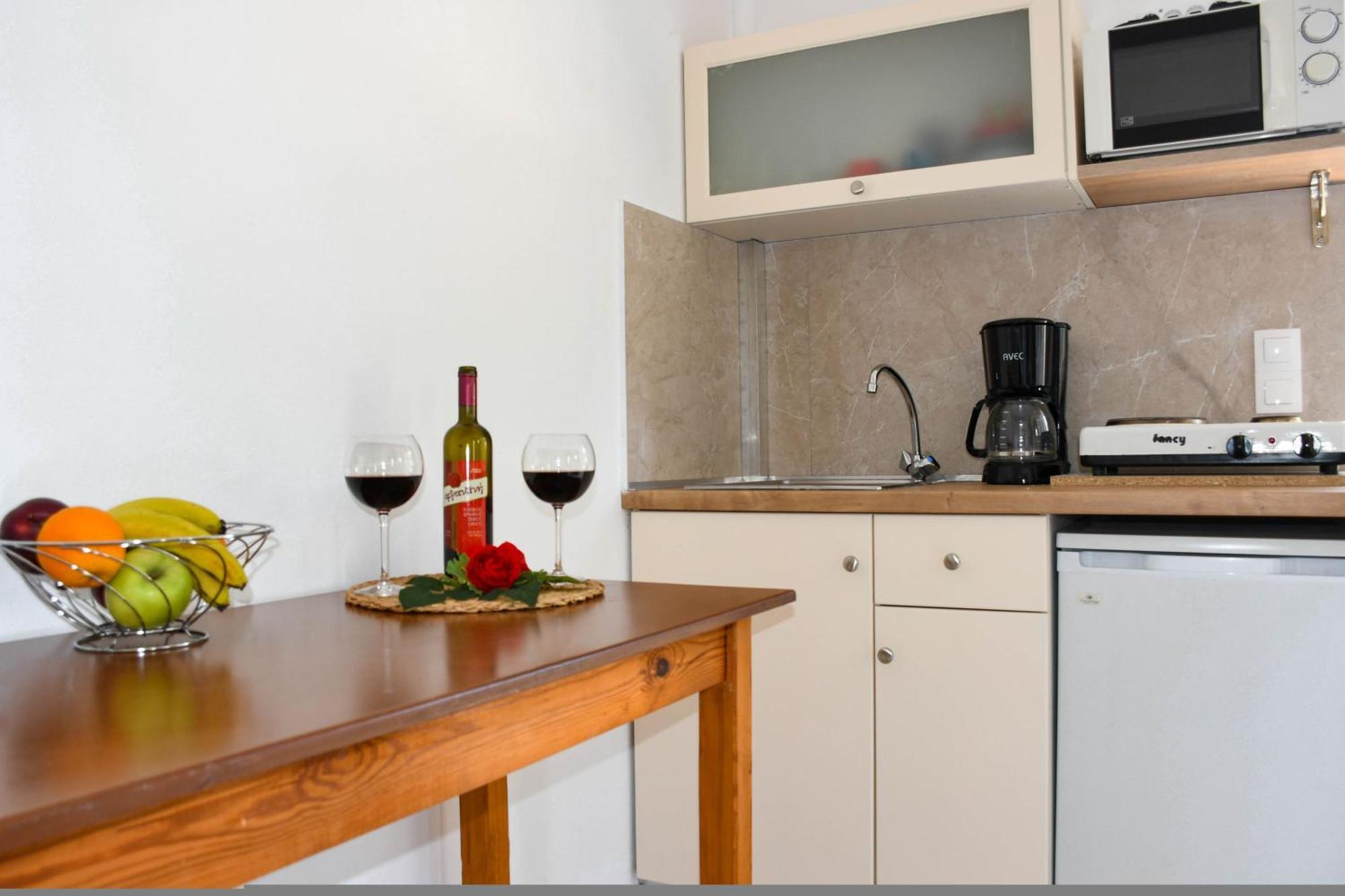 Litinas Apartments With Pool Agia Marina  Bagian luar foto